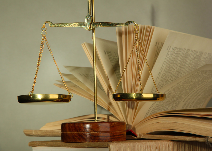 上海刑事案件律师视角：个人网上信息泄露如何损害个人利益