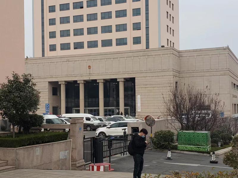 上海十大刑事律师来讲讲被告人吸食毒品后神志不清是否要承担刑事责任